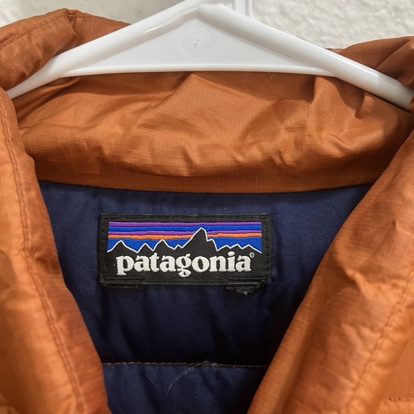 Patagonia Down Jacket Lightweight Rust Orange Kids Size Large *FLAW* - Picture 5 of 14